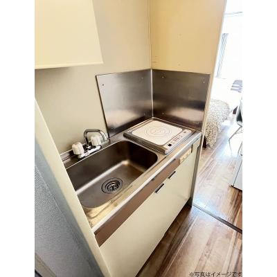 ユニオンマンスリー横浜山手１　402　1R・シングル☆【禁煙ルーム】デスク・チェア＆洗濯機や冷蔵庫など生活家電のあるお部屋/建物正面には深夜24時まで営業のスーパー・まいばすけっと有りの物件画像