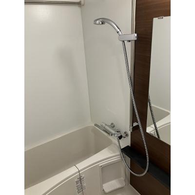 EC大阪WEST⑤【ＮＥＴ無料・ペット相談可・温水洗浄便座・浴室暖房乾燥機・３２型ＴＶ】の物件画像