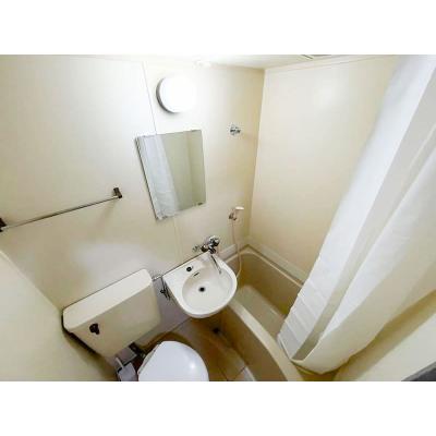 ユニオンマンスリー新松戸１　301　1K・シングル☆【禁煙ルーム】人気の角部屋♪デスク・チェア＆2ドア冷蔵庫や電子レンジなど生活家電のあるお部屋！安心の建物オートロック完備の物件画像