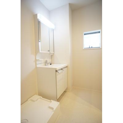 東都マンスリー　Maison de plumeria【Wifi無料！オートロック！バス・トイレ別！】の物件画像