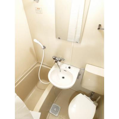 ユニオンマンスリー新松戸１　402　1K・シングル☆【禁煙ルーム】安心の建物オートロック＆玄関から直接居室が見えないリビングドアあり♪デスク・チェア＆洗濯機や冷蔵庫など生活家電のあるお部屋の物件画像