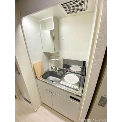 ユニオンマンスリー新松戸１　104　1K・シングル☆【禁煙ルーム】室内洗濯機やたっぷり収納2ドア冷蔵庫など生活家電完備！ローテーブル・ソファのあるお部屋/流通経済大学新松戸キャンパスまで徒歩通学の物件画像