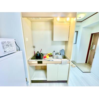 【名古屋市天白区/八事駅徒歩6分/無料Wi-Fi/角部屋/バストイレ別/防犯カメラ/名城大学まで徒歩2分】ソフィ八事 302号室 ファミマンの物件画像