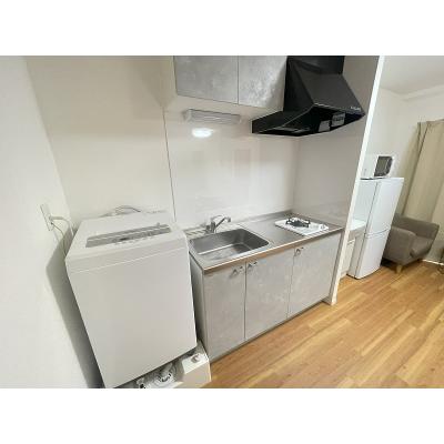 広々12帖！内外装フルリフォーム済み！中野駅徒歩圏内！バストイレ別タイプ！独立洗面台付！角部屋！ＭＨ中野Bの物件画像