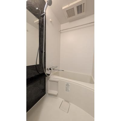 BraTTo難波サウステラス【なんば駅まで徒歩3分！研修も手ぶらでOK👌家具家電付き】の物件画像