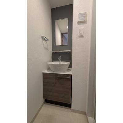 BraTTo難波サウステラス【なんば駅まで徒歩3分！研修も手ぶらでOK👌家具家電付き】の物件画像