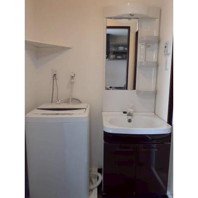 【ホテルトーマス名護】デスク付きのためリモートワークにもおすすめ！の物件画像