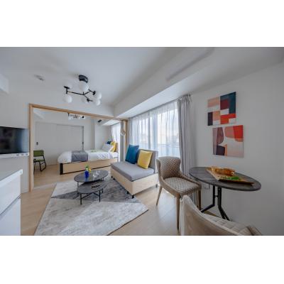 最寄り駅まで徒歩5分/家具・家電付き/グロワール伊勢佐木 702の物件画像