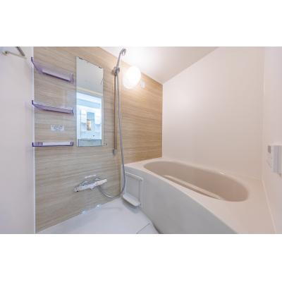 最寄り駅まで徒歩5分/家具・家電付き/グロワール伊勢佐木 702の物件画像