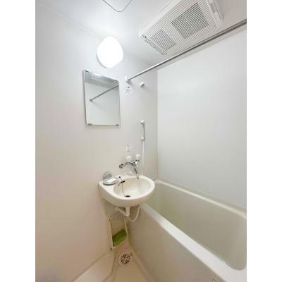 【人気の禁煙ルーム】即入居可、近隣にスーパー2ヵ所・コンビニ3ヵ所、ネット無料、食器・洗剤タオル等オプション完備、ネット接続テレビ付き、リモートワーク可の物件画像