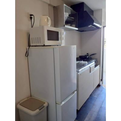 【ホテルトーマス名護】珍しいシングルベット３つ★テーブル付きで長期滞在にもおすすめ★の物件画像