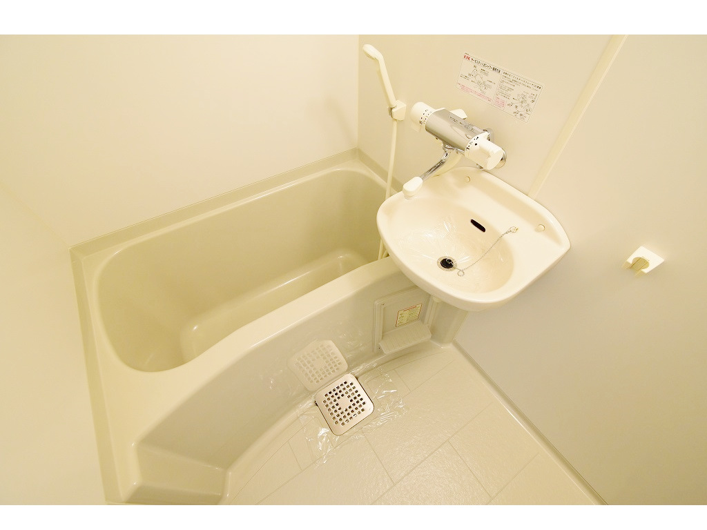 マンスリーリブマックス新宿曙橋ステーションフロント□『禁煙ルーム・駅1分』【浴室乾燥付】≪スタンダードシリーズ≫の物件画像