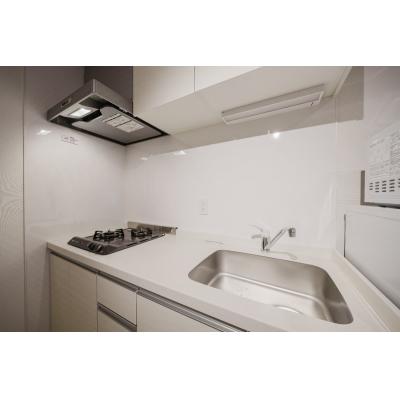 3/31まで特価！初台駅から徒歩１０分/家具家電完備の1LDK/ザ・パーククロス初台104の物件画像