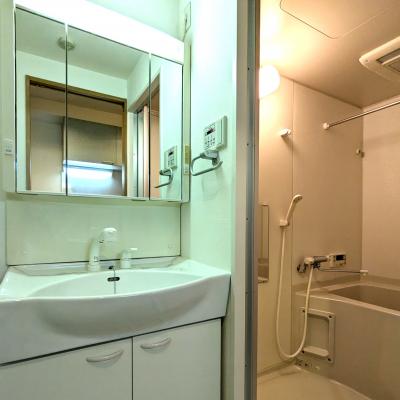 🌲🌲 弊社掲載全ての物件、ご契約全期間の賃料 “60％割引” を絶賛継続中 (延長時も保証) 🌳🌳【コンビニ２分】　　クリスタルグランツ難波南カストール 🚭　　［No.5473001］の物件画像