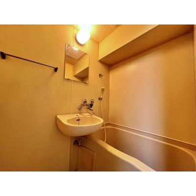 大通駅まで１駅！最寄り駅徒歩6分◎ネット無料✨A112✨の物件画像