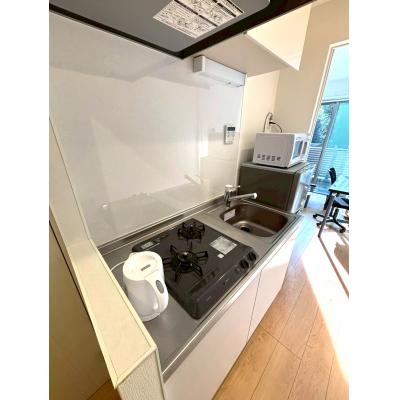 【J’sコート代々木 102号室】厚さ25㎝超高密度ポケットコイルマットレス使用！新宿駅徒歩9分！築浅デザイナーズRCマンション☆【インターネット無料】の物件画像