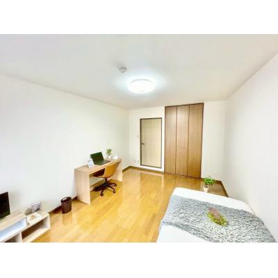 【岐阜県岐阜市/岐阜駅徒歩約3分/バストイレ別/洋室9帖/エレベーター/自転車駐輪可能】イーストフジ 302号室 ファミマンの物件画像