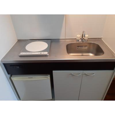 【トーマス安里605】ゆいレール安里駅まで徒歩5分・ゆいレールおもろまち駅まで徒歩6分・国際通りまで車で3分・Wi-Fi無料・駐車場付き（軽自動車専用）の物件画像