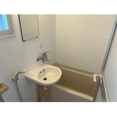 【トーマス安里309】4名利用可・セミダブル2台あり　安里駅まで徒歩5分・おもろまち駅まで徒歩6分・国際通りまで車で3分・Wi-Fi無料・駐車場付き（乗用車可能）の物件画像