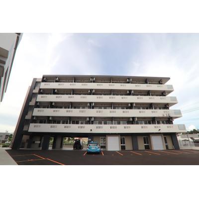 【トーマス石川西303】無料駐車場1台、無料Wi-Fi、うるま市石川中心部、沖縄自動車道石川ICまで車で約3分、スーパー・ドラッグストア徒歩圏内の物件画像