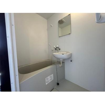 【トーマス牧港Ⅱ501】　駐車場1台無料（小型まで）　Wi-Fi無料　58号線・330号線アクセス便利　コンビニ・スーパー近くの物件画像