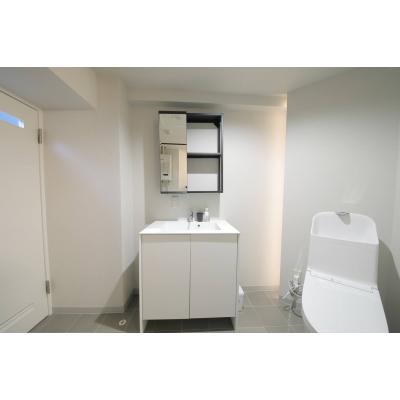 【東本願寺前5分】ウッドデッキ付・無料ネット完備丨マンションカトレア501(禁煙)(1)の物件画像