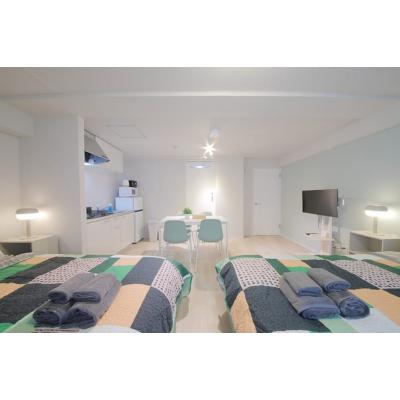 【東本願寺前5分】ウッドデッキ付◎住宅街で短期滞在丨マンションカトレア202(禁煙)(1)の物件画像