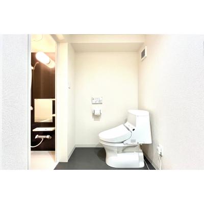 【小幡駅8分】ロフト付1R・バス/トイレ別丨Xevi Flat101号室※2名入居※ロフト付、デザイナーズ１R(2)の物件画像