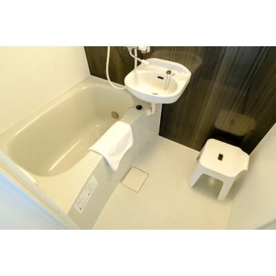 【神楽坂5分】無料Wi-Fi・バス/トイレ別で快適丨クレアーレ神楽坂ゲストハウス105（禁煙）(2)の物件画像