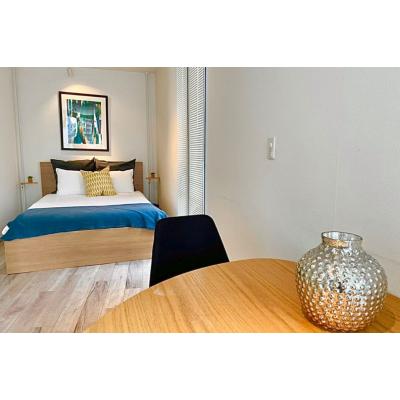 【不動前8分】コンクリート調◎無料ネット対応丨EstLargo Meguro1 Bedroom（1LDK）(1)の物件画像