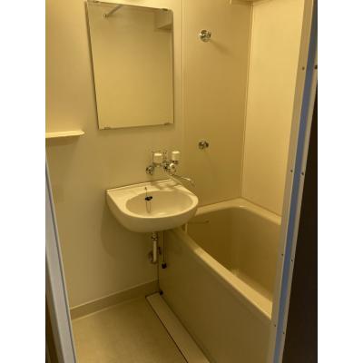 POROKARIバスセンター前F/複数室有/エアコンの物件画像