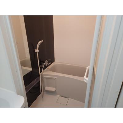 【トーマス宇茂佐の森Ⅱ202】名護市中心部・家具家電付マンスリーマンション・駐車場1台無料・無料Wi-Fiの物件画像