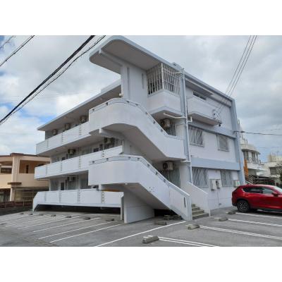 【コーポさくら305】宜野湾市嘉数のマンスリーマンション、バークレーズコード徒歩数分、高速道路西原ICまで車で数分の物件画像