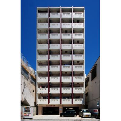 【トーマス普天間401】スーパー徒歩1分、駐車場1台付、Wi-Fi無料、沖縄市や北谷まで車で約15分の物件画像