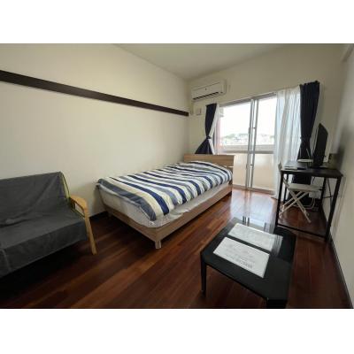 【トーマス普天間401】スーパー徒歩1分、駐車場1台付、Wi-Fi無料、沖縄市や北谷まで車で約15分の物件画像