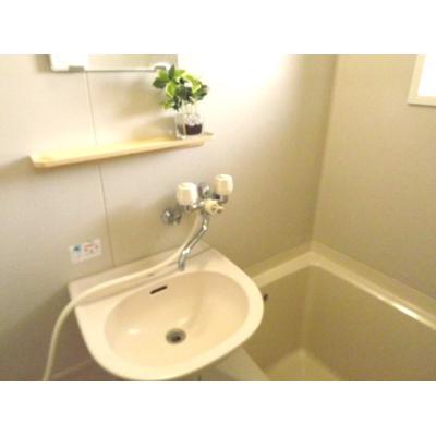 ハイエースも駐車可能！RAKUDA日向細島A２の物件画像