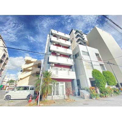 美栄橋駅から徒歩９分/泊ふ頭旅客ターミナルや国際通り徒歩圏内/那覇空港から車で１０分/４名様宿泊可能の物件画像