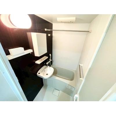 ONLY茅ケ崎２【🌈WiFi０円キャンペーン🌈】バストイレ別✨浴室乾燥機付き✨綺麗な内装♪　🚃小田原・平塚・藤沢駅直通💨*.の物件画像