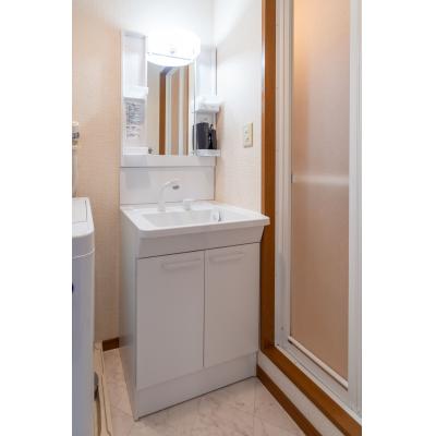 🚙駐車場付！Wifi無料！🏪コンビニ徒歩1分！家具家電付！TM74　202号室の物件画像