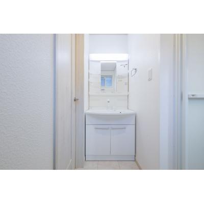 Addex西新宿【Ｗｉ-Ｆｉ無制限・ 外国人可 】＜寝具・キッチン用品代込＞の詳細の物件画像