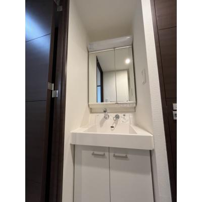 シュアーライフ堺筋本町６【禁煙★インターネット無料★浴室乾燥機付★駅徒歩5分★ペット可★独立洗面台】の物件画像