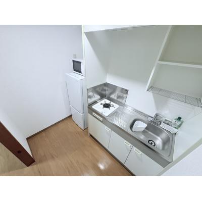 ＳマンスリーJR松山駅南【ネット無料・コンビニ、スーパー徒歩圏内・宅配BOX有・JR松山駅徒歩6分】の物件画像