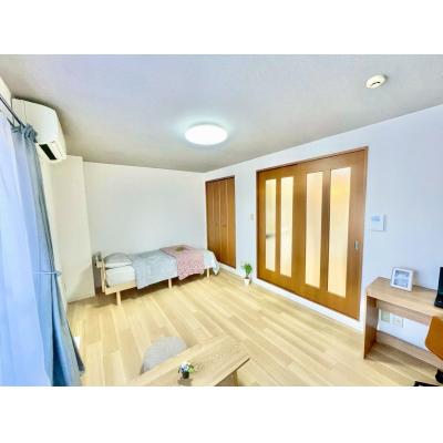 【名古屋市熱田区/日比野駅徒歩約8分/角部屋/バストイレ別・独立洗面台/洋室9.4帖】アベニュー野立 ファミマンの物件画像