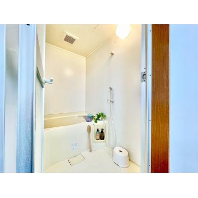 【名古屋市熱田区/日比野駅徒歩約8分/角部屋/バストイレ別・独立洗面台/洋室9.4帖】アベニュー野立 ファミマンの物件画像