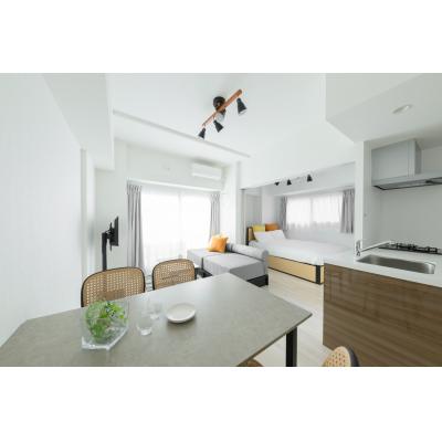 西11丁目から徒歩5分/白を基調にしたナチュラルで落ち着きのある空間/広々1LDK/家具・家電完備/ S-RESIDENCE 大通公園 admirio 702の物件画像