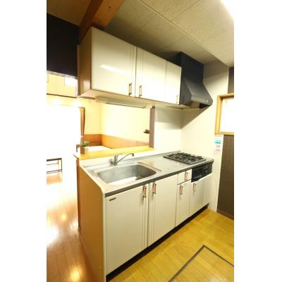 Bizroom／フェリ・メゾン105　【2名入居〇】ロフト付きで天井高い！物件前にバス停あり！！の物件画像