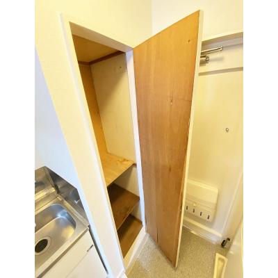 ユニオンマンスリー北越谷２　308　1R・シングル☆【禁煙ルーム】人気の角部屋物件♪デスクチェア・2ドア冷蔵庫など家具家電付きのお部屋。南越谷・草加・北千住まで電車で１本/北千住まで最短20分。の物件画像