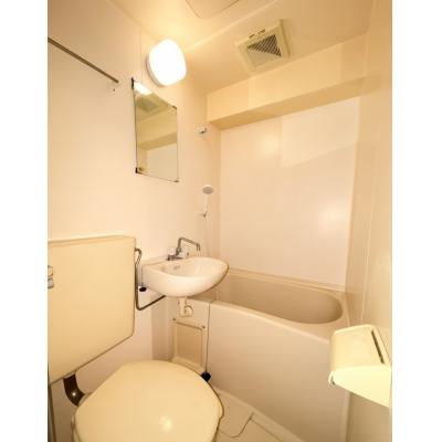 【J’sマンスリーつつじヶ丘 302】厚さ25㎝超高密度ポケットコイルマットレス使用！駅徒歩4分、新宿駅まで乗換無し！アクセス良好☆【インターネット無料】の物件画像