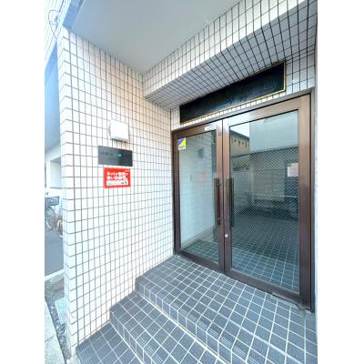 【J’sマンスリーつつじヶ丘 302】厚さ25㎝超高密度ポケットコイルマットレス使用！駅徒歩4分、新宿駅まで乗換無し！アクセス良好☆【インターネット無料】の物件画像