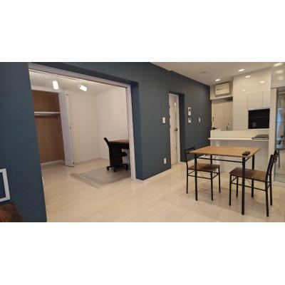 東都マンスリーカーサトレスB【４名入居可！WiFi無料！】1LDKの物件画像